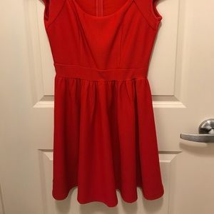 ✨ Small Perfect Red Dress! ✨
